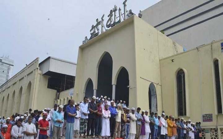 জুমার দিনের ফজিলত ও বিশেষ আমল